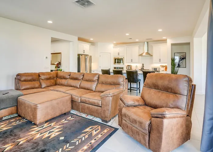 5 Mi To Westgate! Newly Built Family Retreat