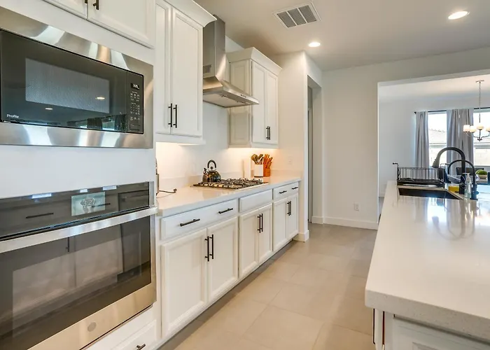5 Mi To Westgate! Newly Built Family Retreat Ferienhaus *
